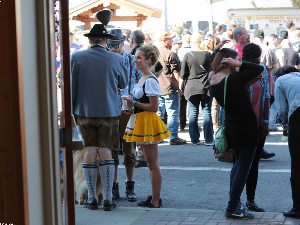 សហគមន៍ស្លត: ការបង្កើតនិងអភិវឌ្ឍន៍